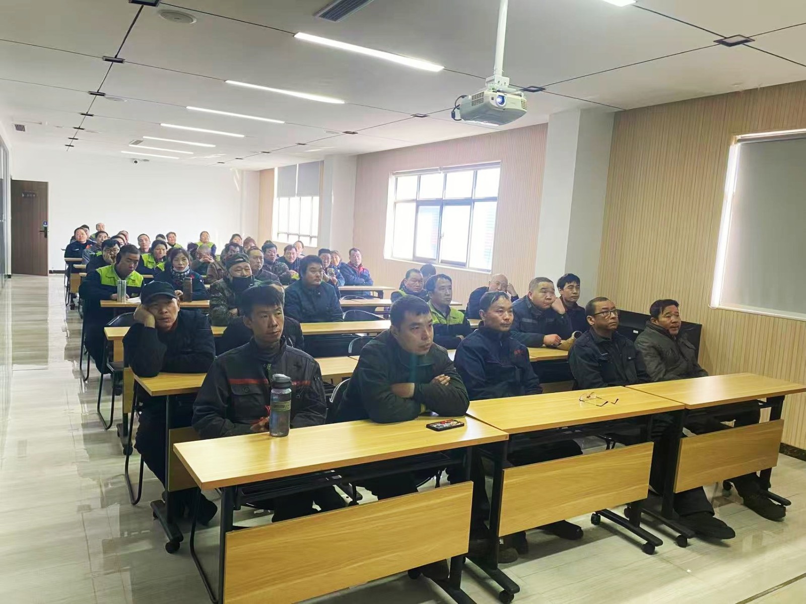 筑牢安全防線，保障冬季平穩(wěn)運(yùn)行